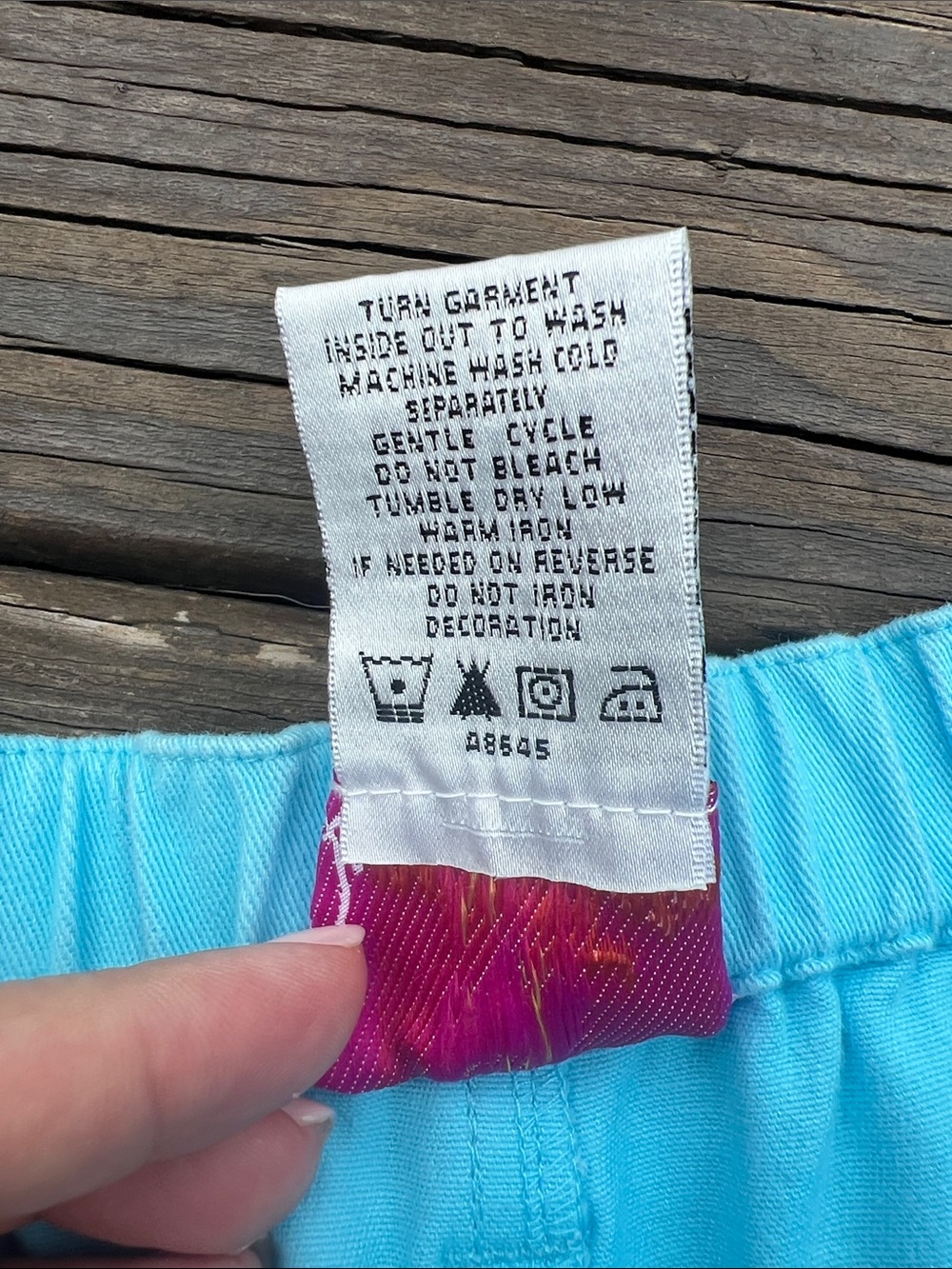 Quacker Factory Cropped Pants - Picture 3 of 13